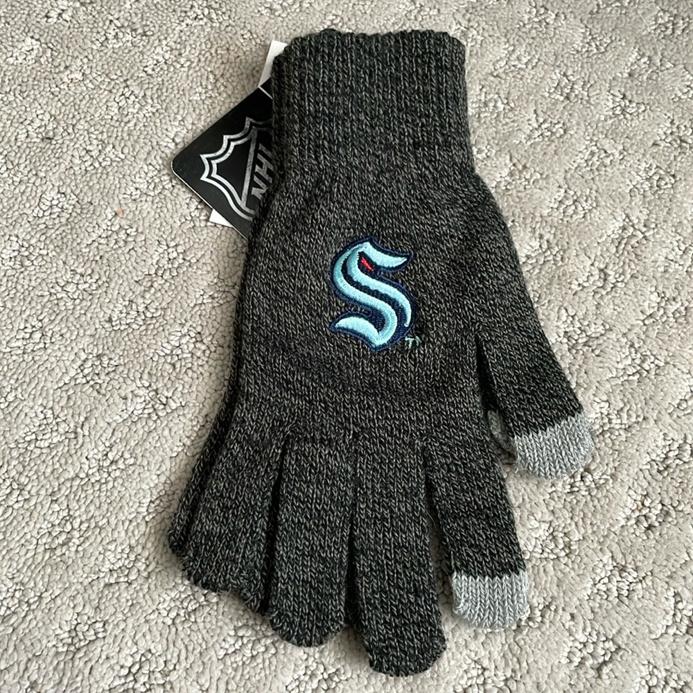 Seattle kraken gloves
